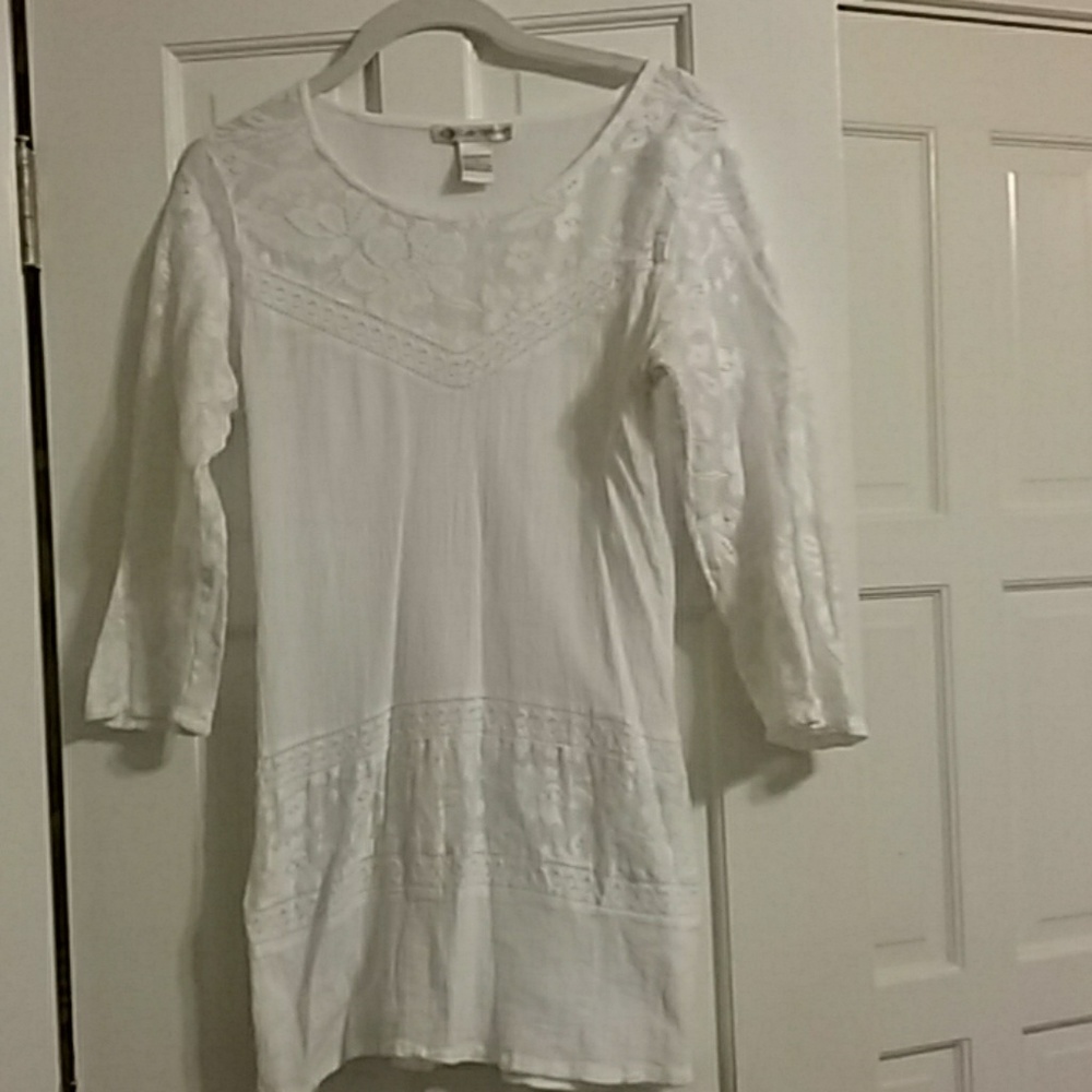 White cotton blouse with lace/embroidered sleeves